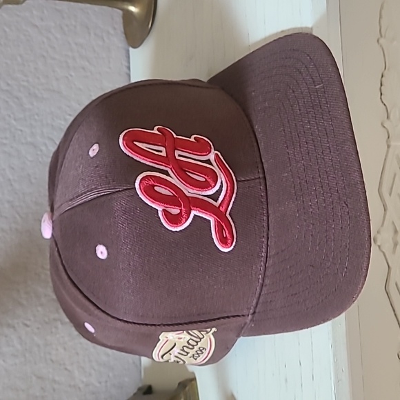 Mitchell and Ness LA Lakers Dynasty Hat - Picture 1 of 8